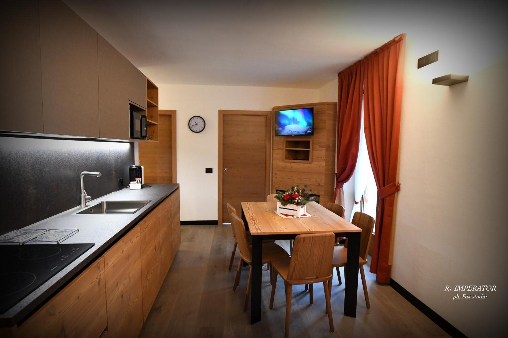 Park Residence Imperator Carisolo Exterior foto